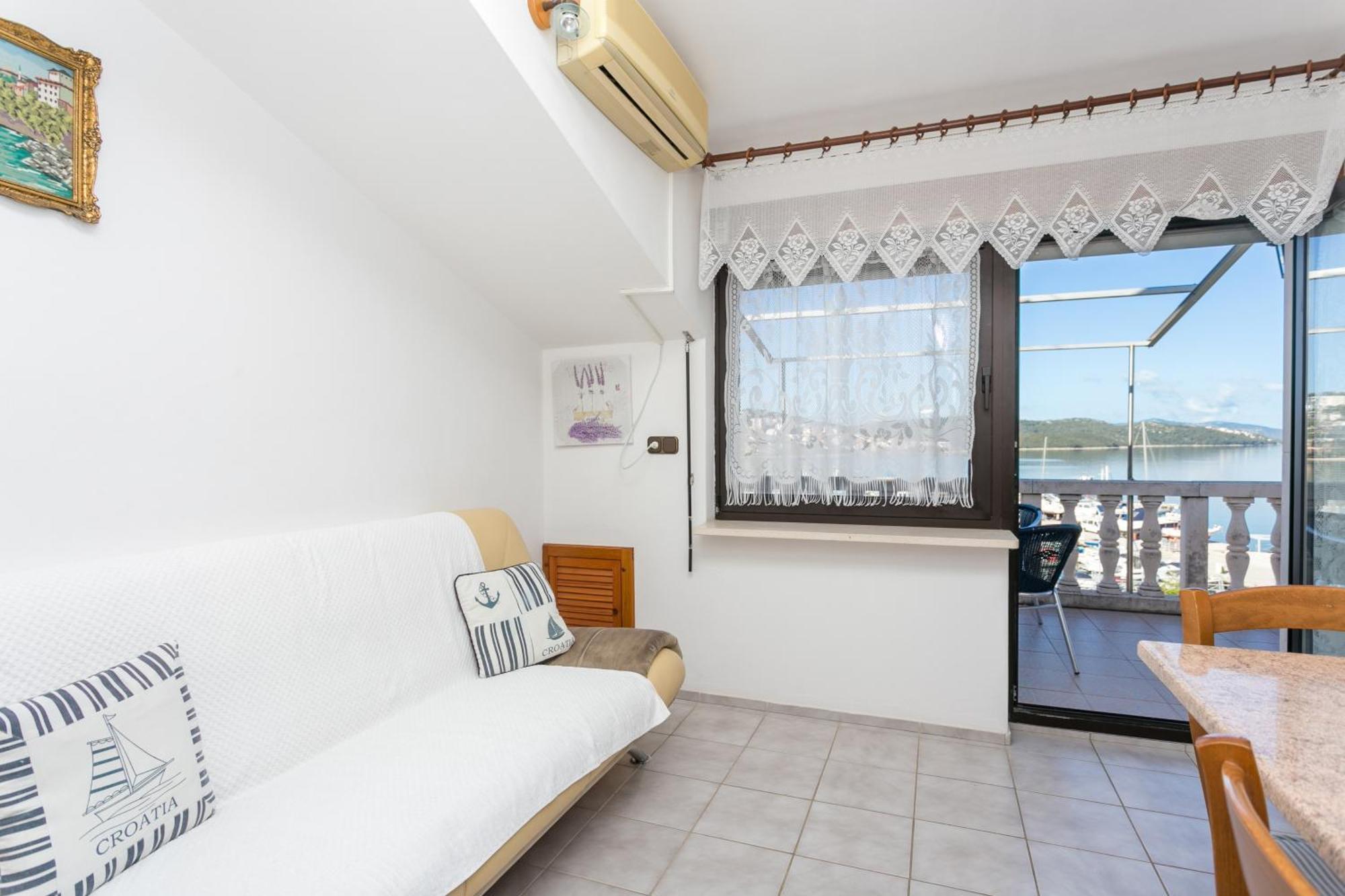 Seaside Apartments With A Swimming Pool Okrug Gornji, Ciovo - 11374 โตรกีร์ ภายนอก รูปภาพ