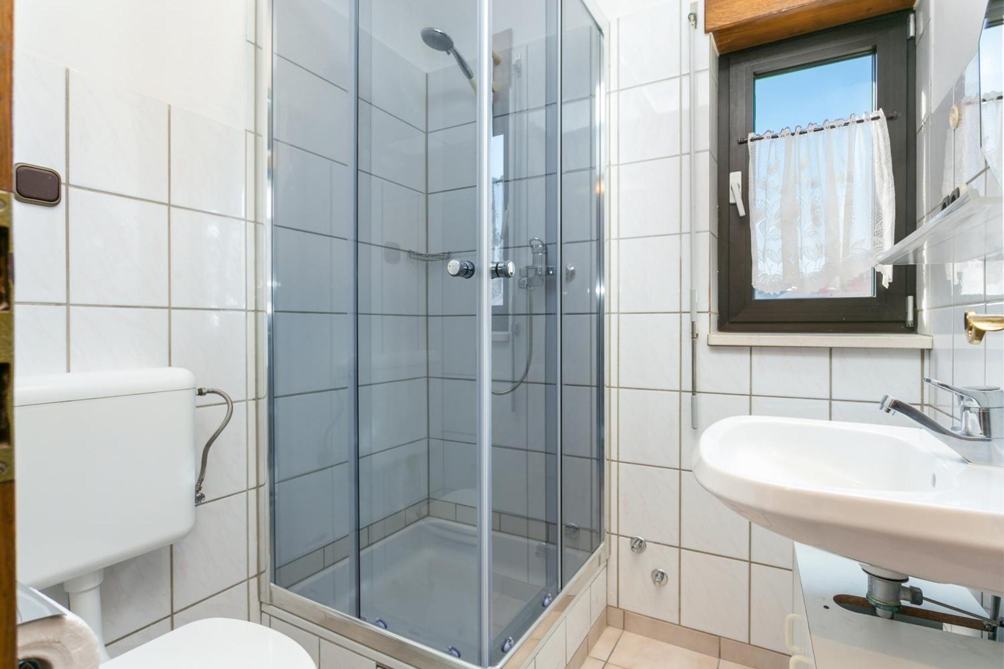 Seaside Apartments With A Swimming Pool Okrug Gornji, Ciovo - 11374 โตรกีร์ ภายนอก รูปภาพ