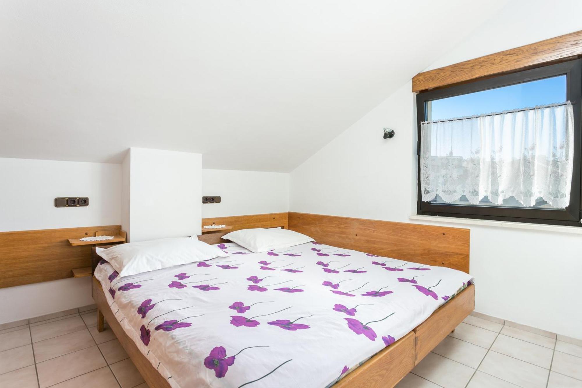 Seaside Apartments With A Swimming Pool Okrug Gornji, Ciovo - 11374 โตรกีร์ ภายนอก รูปภาพ
