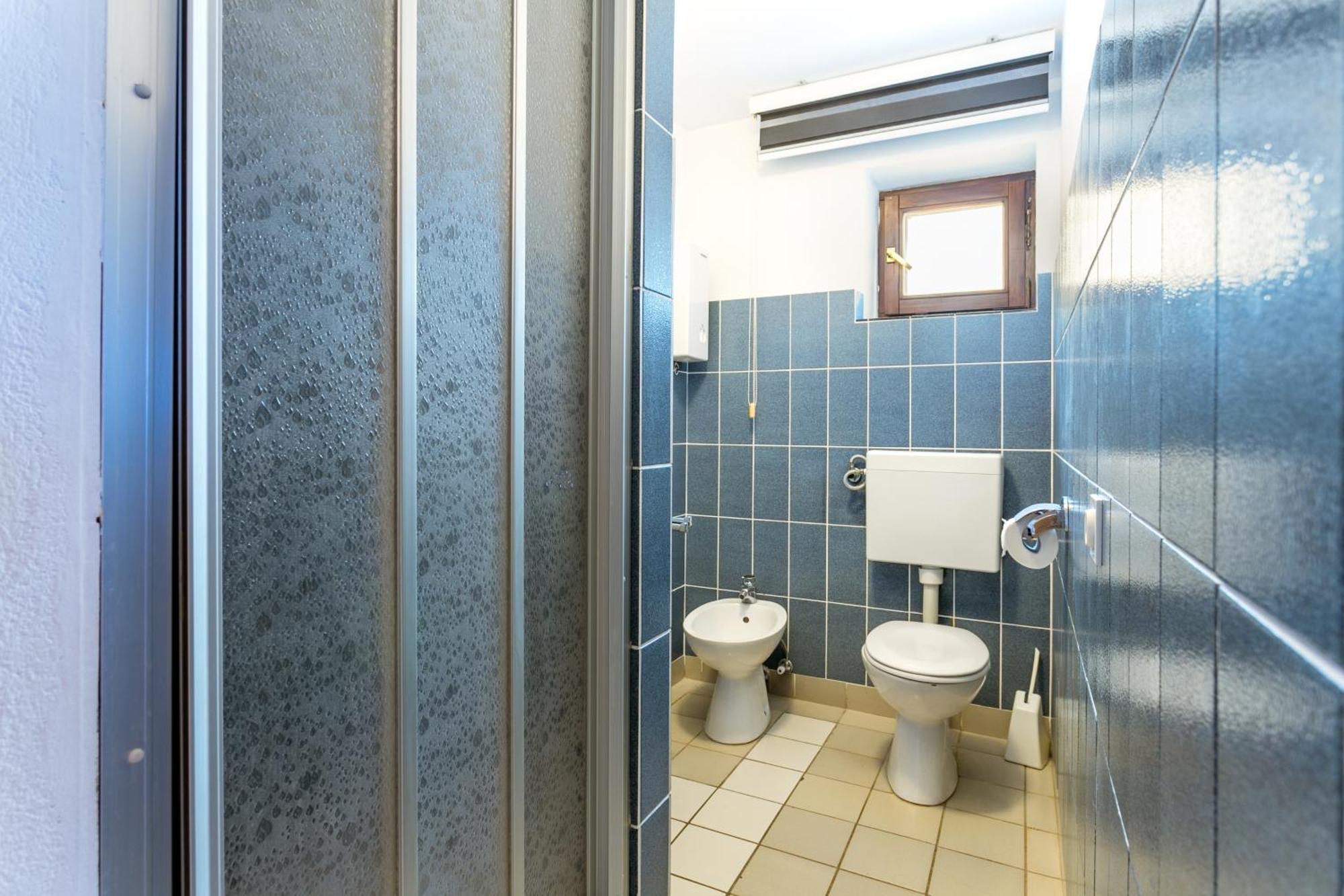 Seaside Apartments With A Swimming Pool Okrug Gornji, Ciovo - 11374 โตรกีร์ ภายนอก รูปภาพ